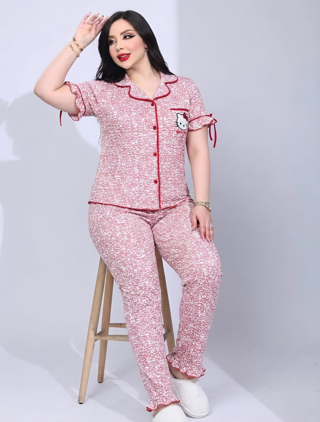 بيجامة نسائية صيفية قطعتين بتصميم هالو كيتيPyjama d'été pour femme 2 pièces motif Hello Kitty