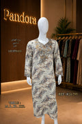 Robe longue élégante YOYO.MA en tissu satiny avec broderie et strass فستان طويل أنيق من YOYO.MA قماش ساتيني مع طرز وسترراس