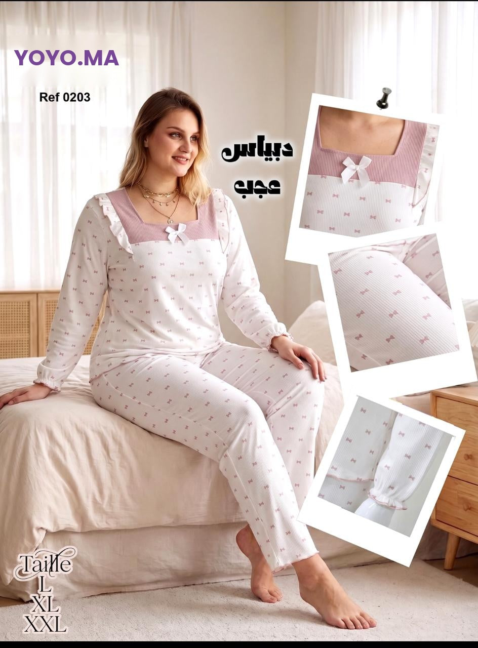 بيجاما نسائية ناعمة من قطعتين بتصميم رقيق وأنيق، مناسبة
