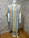 Robe longue décontractée à rayures YOYO.MA avec poches et col en Vفستان طويل كاجوال مخطط من YOYO.MA مع جيوب وفتحة عنق على شكل